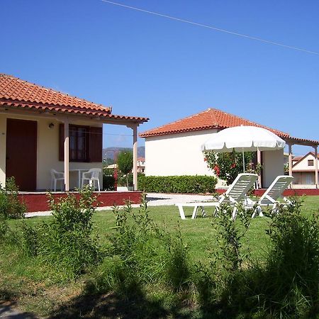 Beach Bungalows Kypseli Rum bild