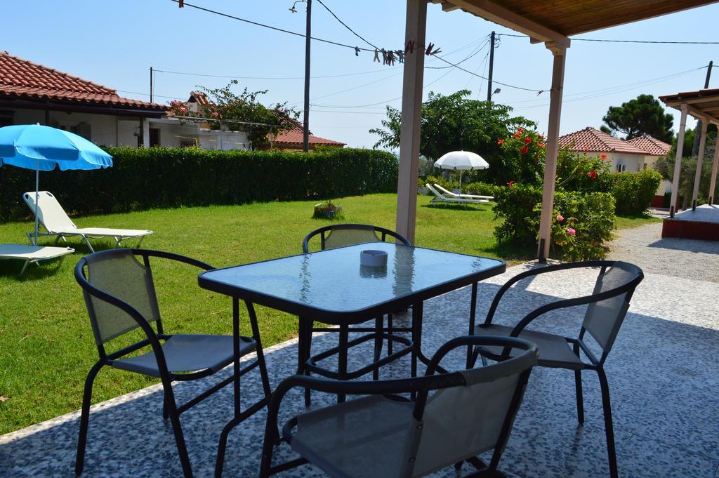 Beach Bungalows Kypseli Rum bild